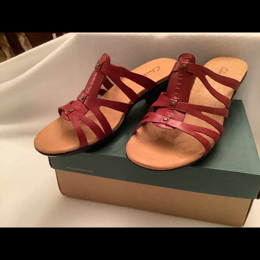 CLARKS HEELED DRESS SANDALS